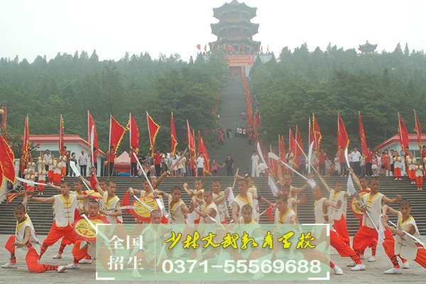 家長應該怎么教育處于青春叛逆期間的孩子