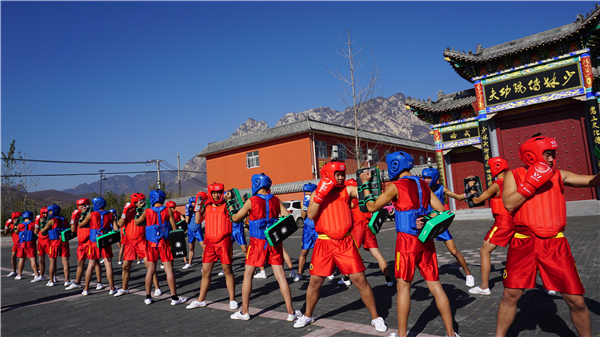 發現孩子早戀，家長該如何對待這件事